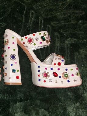 Azalea Wang bedazzled platform